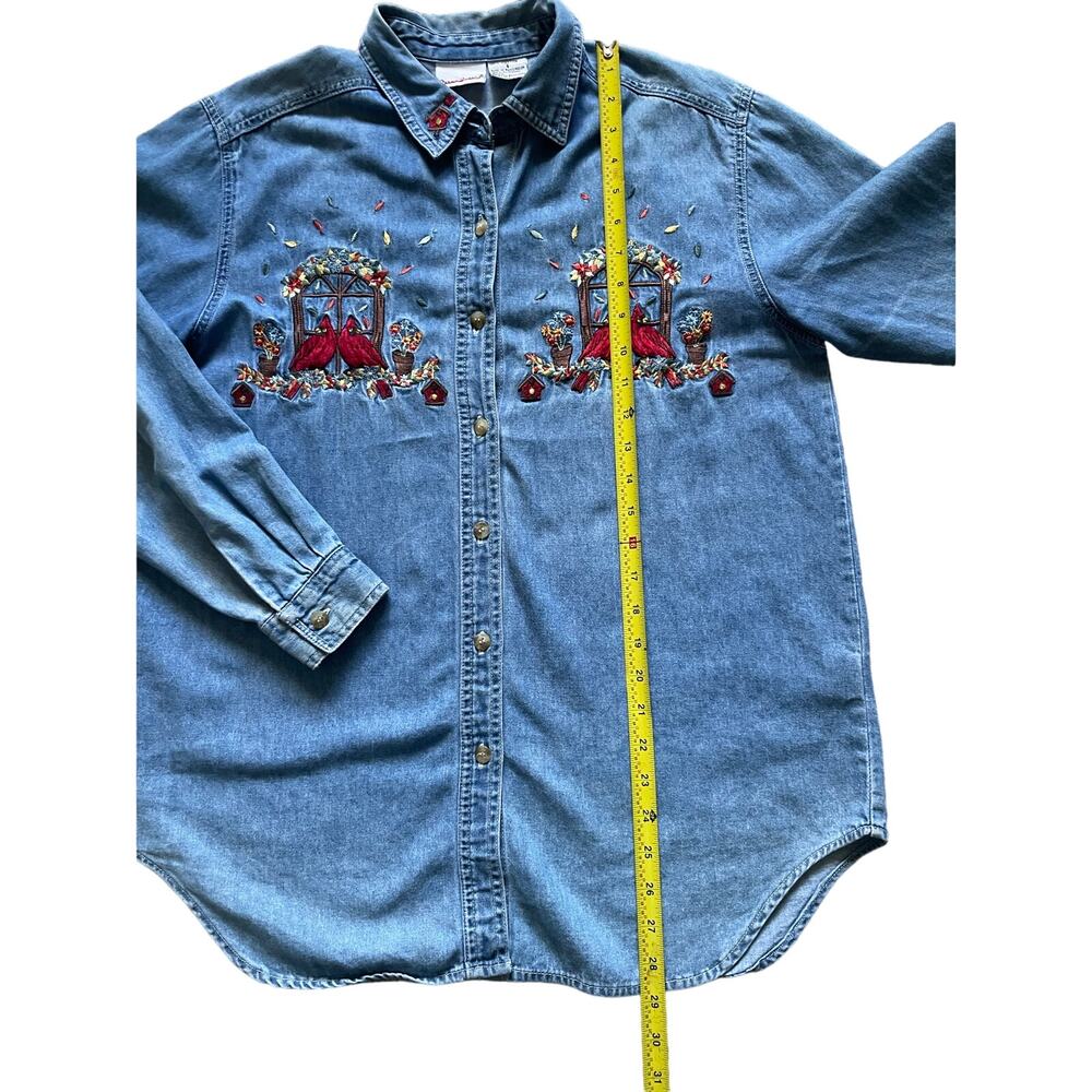 Vintage Chambray Womens Cardinal Birdhouse Denim Shirt Size Small Cotton Farm - Picture 7 of 9